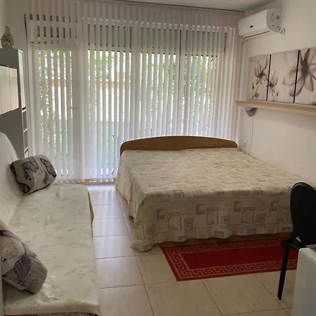 уютная - студия в старом поморие, болгария Apartmán *